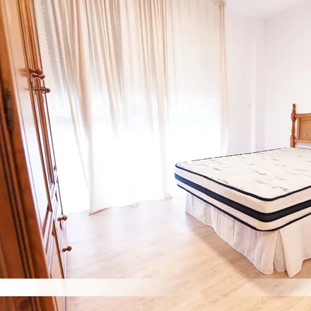 Rent this 5 bed room on Fernandito in Calle Afán de Ribera, 41006 Seville