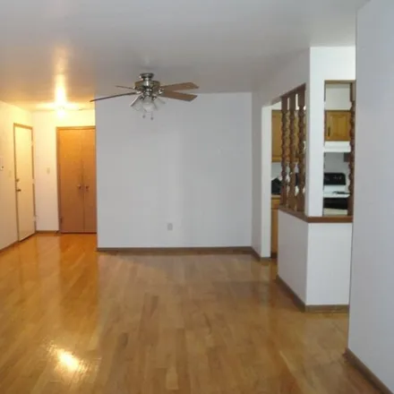 Image 3 - 2020 45th Street, Highland, IN 46322, USA - Condo for rent