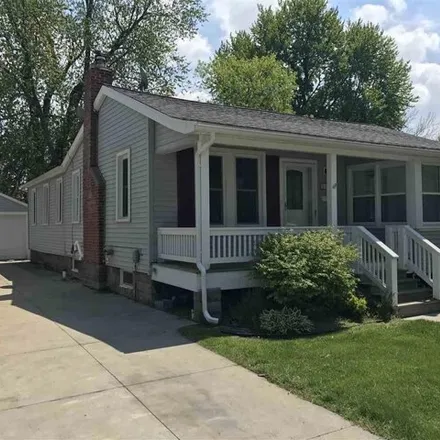 Buy this 3 bed house on 339 South Elizabeth Street in Marine City, MI 48039