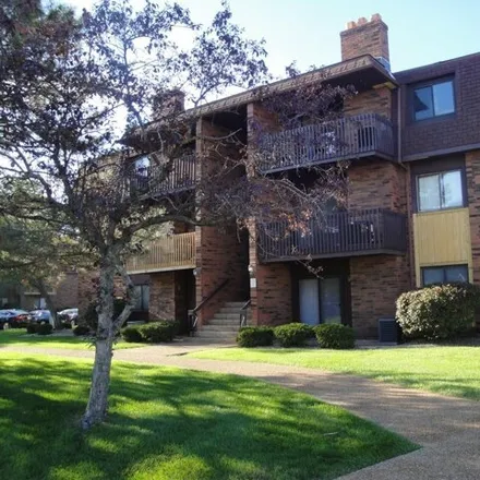 Rent this 2 bed condo on 2020 45th Street in Highland, IN 46322