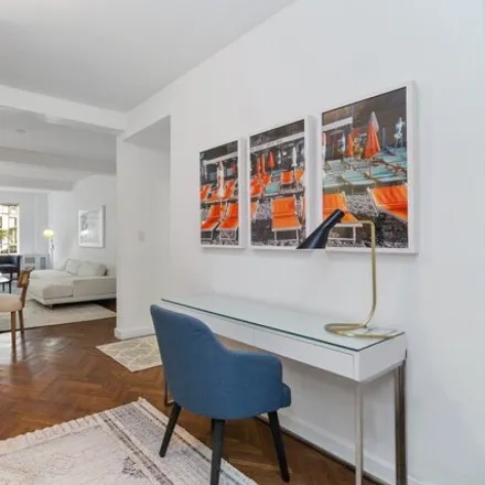 Image 3 - 44 East 67th Street, New York, NY 10065, USA - Townhouse for sale