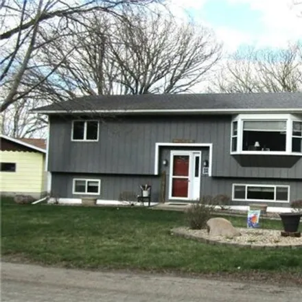 Buy this 4 bed house on 1191 Oak Drive in Montevideo, MN 56265