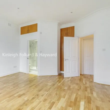 Image 5 - Belsize Square, London, NW3 4EY, United Kingdom - Apartment for rent