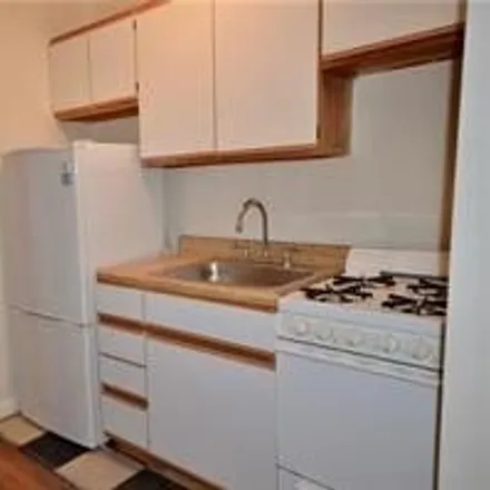 Image 7 - 15 Oliver Street, New York, NY 11209, USA - Apartment for sale