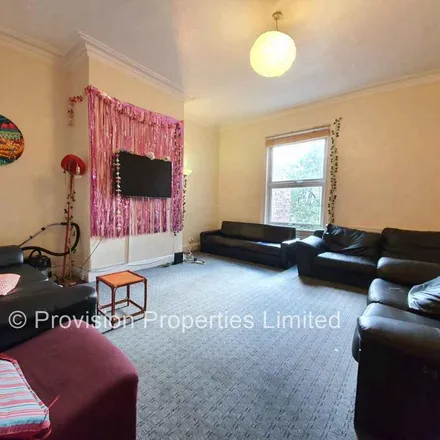 Rent this 6 bed townhouse on Spring Road in Leeds, LS6 3BF