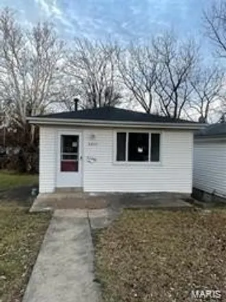 Rent this 2 bed house on 5420 Hamilton Avenue in Jennings, MO 63136