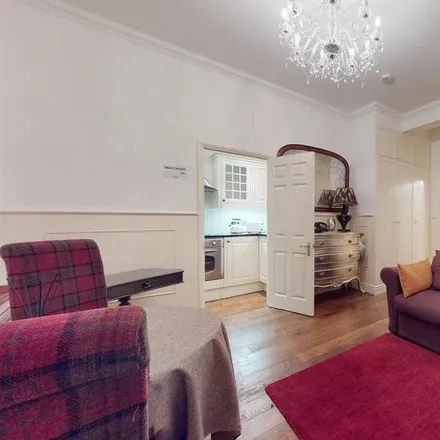 Image 7 - 19 Basil Street, London, SW3 1BA, United Kingdom - Apartment for rent