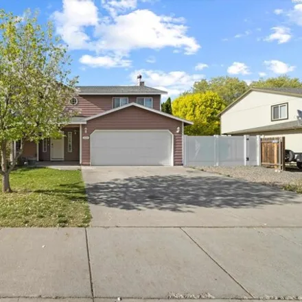 Buy this 4 bed house on 2066 West 31st Avenue in Kennewick, WA 99337