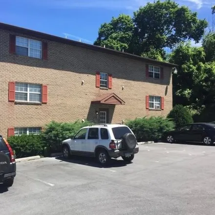Rent this 1 bed apartment on 10 East Wyoming Street in Allentown, PA 18103