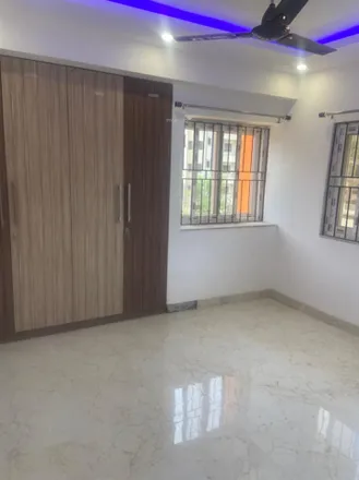 Rent this 3 bed apartment on unnamed road in Lake Town, South Dumdum - 700067
