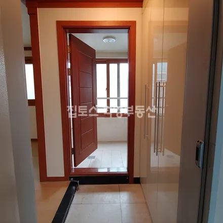 Rent this 1 bed apartment on 서울특별시 서초구 반포동 714-10
