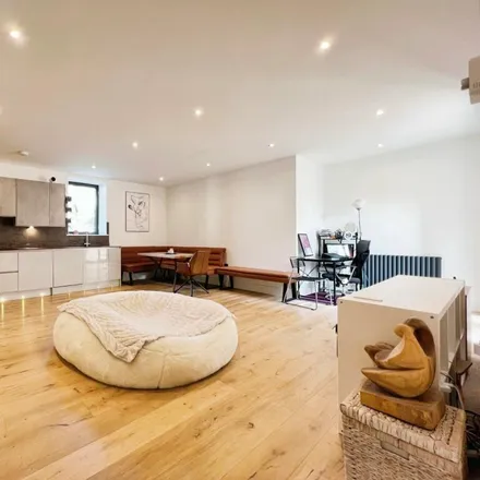 Rent this 1 bed apartment on Bellingham Road in Bellingham, London