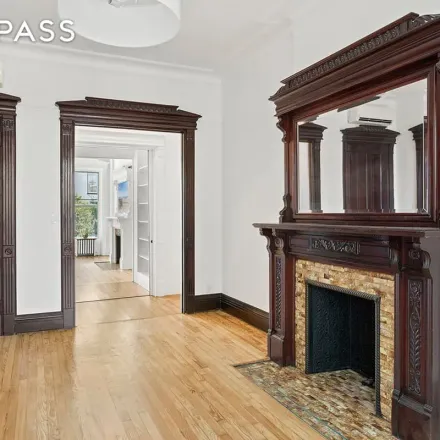 Rent this 6 bed townhouse on 488 1st Street in New York, NY 11215