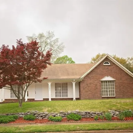 Buy this 3 bed house on Riverdale Road in Memphis, TN 38119