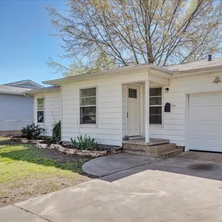 Buy this 2 bed house on 856 Summit Street in Sherman, TX 75090
