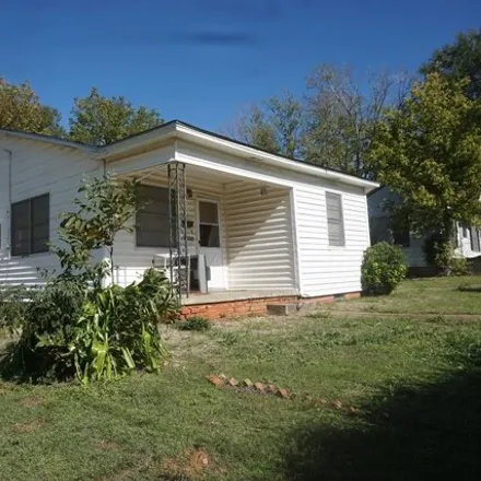 Buy this 3 bed house on 888 South Dorrance Street in Palestine, TX 75801