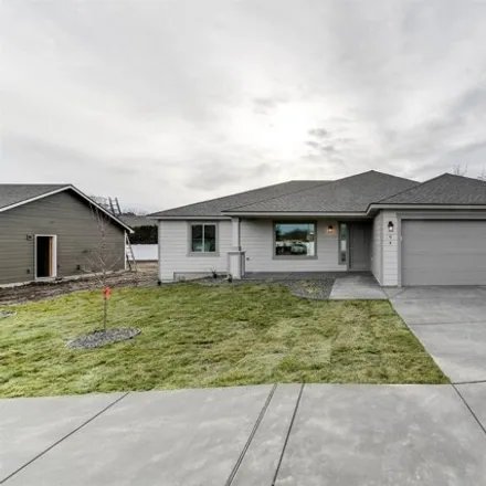Buy this 3 bed house on 95 East 22nd Place in Kennewick, WA 99337