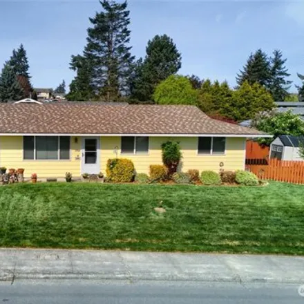 Buy this 3 bed house on 3706 Commercial Avenue in Anacortes, WA 98221
