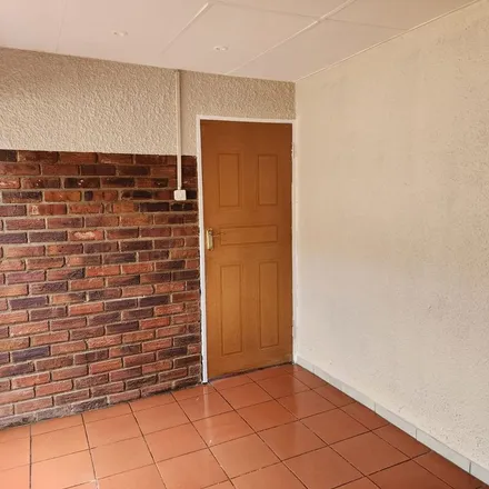 Image 6 - Lewis Street, Lewisham, Krugersdorp, 1739, South Africa - Apartment for rent