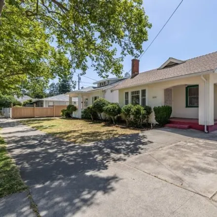 Buy this 3 bed house on Oak Park Rotary House in 4070 2nd Avenue, Sacramento
