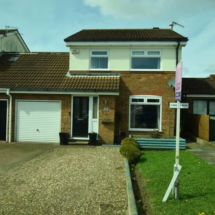 Buy this 4 bed house on East Carr in Cayton, YO11 3TS