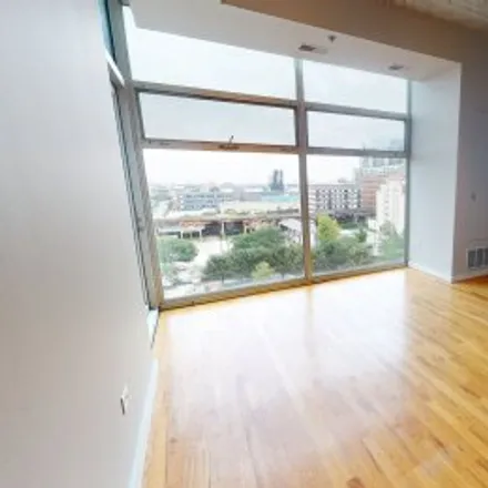 Buy this 2 bed apartment on #817,1620 South Michigan Avenue in Ickes Praire, Chicago