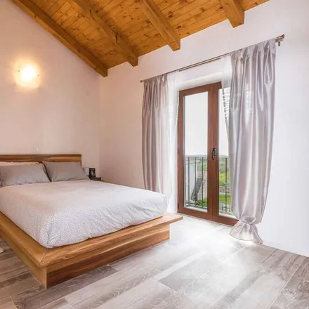 Rent this 4 bed duplex on 52474 Brtonigla - Verteneglio
