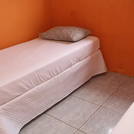 Rent this 2 bed house on Edifício Paisagem Vila Maria Alta in Rua Tapiraí 62, Vila Isolina Mazzei