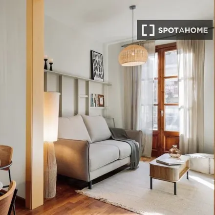 Rent this 2 bed apartment on Mercat del Ninot in Carrer de Mallorca, 139