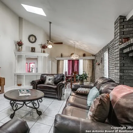 Image 4 - 201 Jeanette Drive, Converse, TX 78109, USA - House for sale