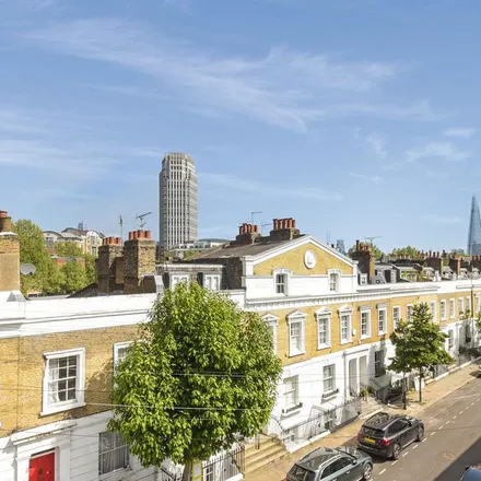 Rent this 4 bed apartment on Gladstone Street in London, SE1 6EU
