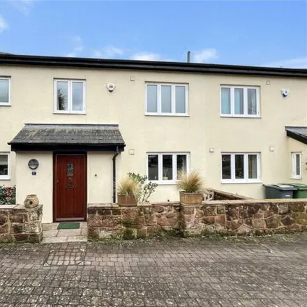 Buy this 4 bed townhouse on The Lydiate in Heswall, CH60 0DZ
