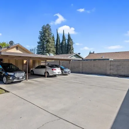 Image 7 - Cypress & Linwood, West Cypress Avenue, Visalia, CA 93277, USA - House for sale