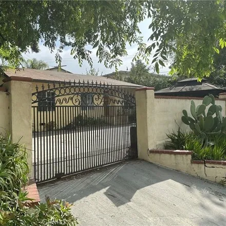 Image 4 - 3215 Mills Avenue, Glendale, CA 91214, USA - House for sale