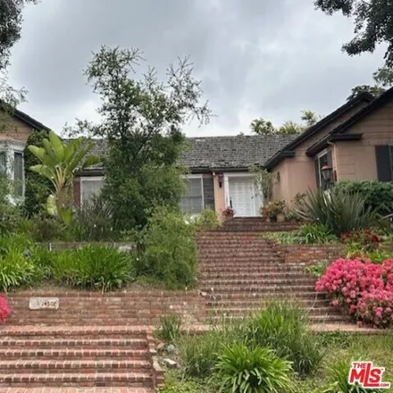 Buy this 4 bed house on 11484 Ayrshire Road in Los Angeles, CA 90049