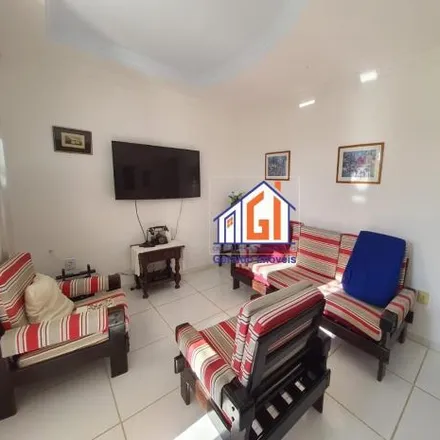 Buy this 2 bed house on Rua dos Cearenses in Vila Capri, Araruama - RJ