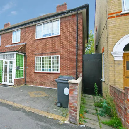 Image 4 - 66 Pearcroft Road, London, E11 4DP, United Kingdom - Duplex for sale