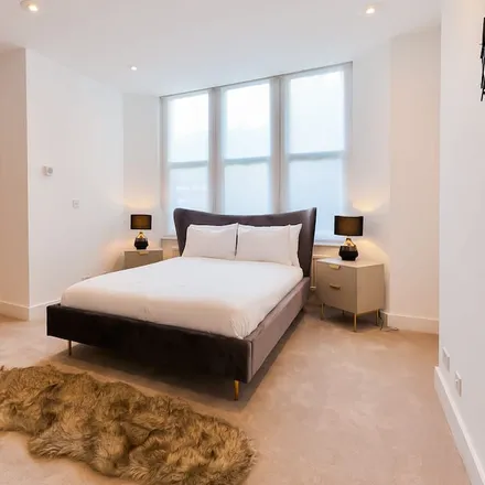 Rent this 3 bed apartment on London in NW3 3DJ, United Kingdom
