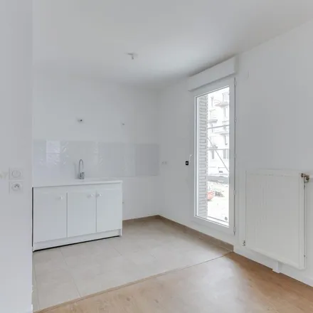 Rent this 3 bed apartment on 20 Rue Gabriel Péri in 93270 Sevran, France