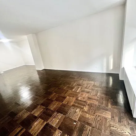 Rent this 1 bed apartment on 212 East 35th Street in New York, NY 10016