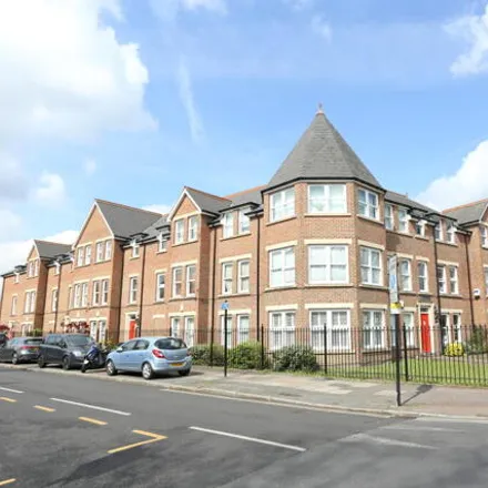 Buy this 1 bed apartment on 51 Canadian Avenue in London, SE6 3BA