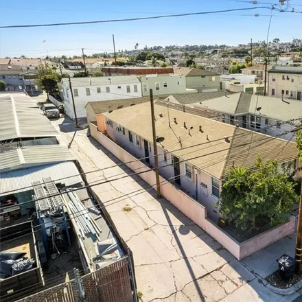Buy this 4 bed duplex on 421 West 21st Street in Los Angeles, CA 90731