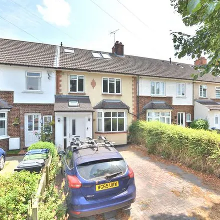 Rent this 4 bed townhouse on 80a Mowbray Road in Cambridge, CB1 7TG