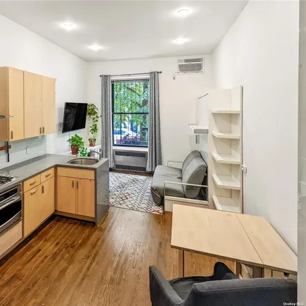 Buy this studio condo on 179 East 93rd Street in New York, NY 10128