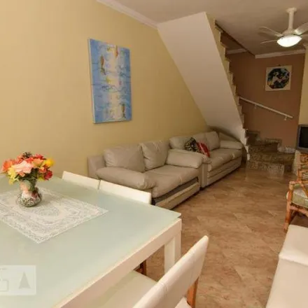 Rent this 3 bed apartment on Rua Argentina in Jardim Vitória, Guarujá - SP