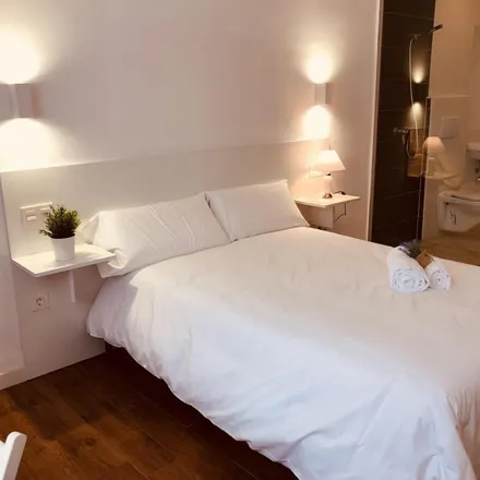 Rent this 1 bed apartment on Del Rey in Fontanería y Calefacción, Plaza del Poniente
