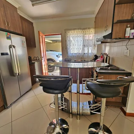 Image 2 - Eastern Boulevard, Mangaung Ward 17, Free State, South Africa - Apartment for rent