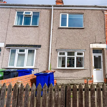 Rent this 3 bed townhouse on 259 Convamore Road in Grimsby, DN32 9HY