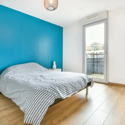 Rent this 2 bed apartment on Mairie de Limeil-Brévannes in Place Charles de Gaulle, 94450 Limeil-Brévannes