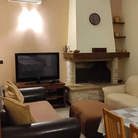Rent this 4 bed apartment on 73014 Gallipoli LE